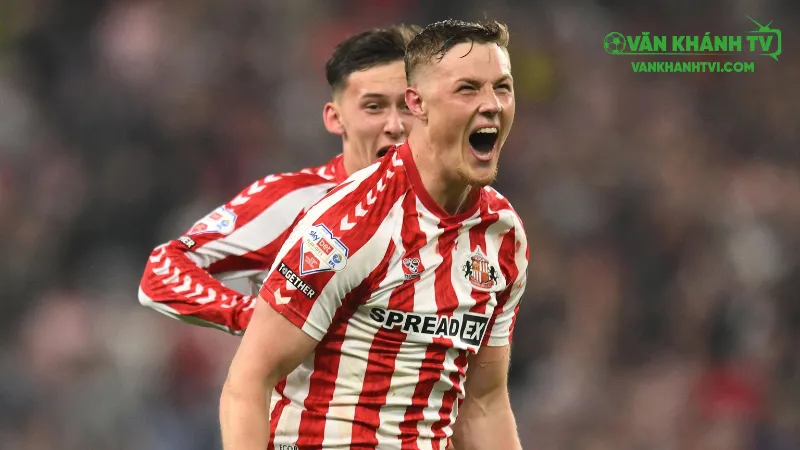 Sunderland với phong độ cao, sẽ không dễ dàng bỏ qua cơ hội vươn lên mạnh mẽ trong cuộc đua top 4.